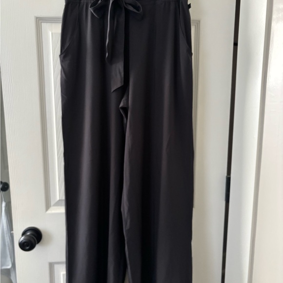 lululemon athletica Black Wide Leg Pants - Picture 1 of 5